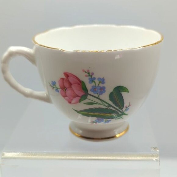 Teacup & Saucer Fine Bone China Made in England Floral Gold Trim - Picture 5 of 9